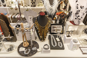 Photo n°24 de BEVERLY SMART à Lagrasse (Magasin d'ameublement et de décoration)
