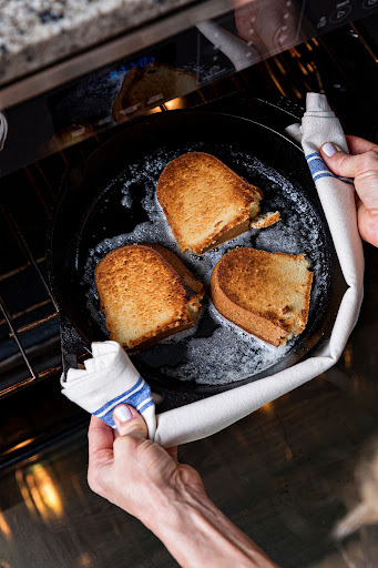 Mama Mitchell's Pound Cake - Thumbnail