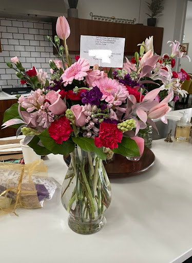 Olgas Fresh Flowers & Gifts