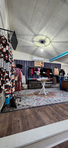 Tinky Rooster Boutique Gallery - United States