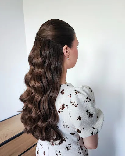 Fryzury ślubne, studio manicure Warszawa