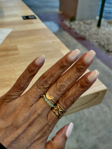 Polished Nail and Beauty Bar Kendall - Thumbnail