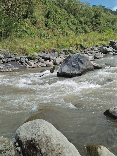 Photos of Gunung Gajahmungkur