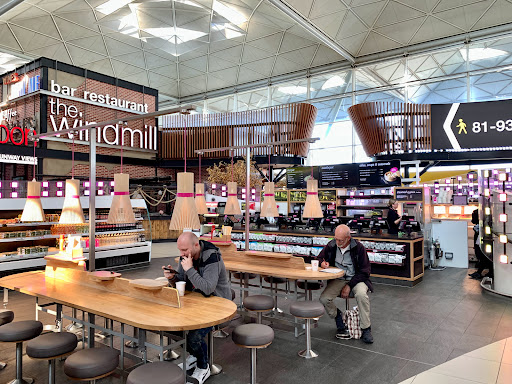 itsu - Stanstead - Visual