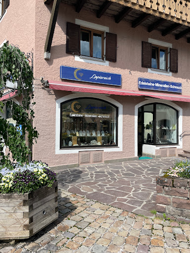 Lapisreich - Visual