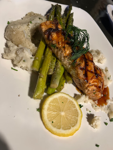 DeJuan's Dining - Visual