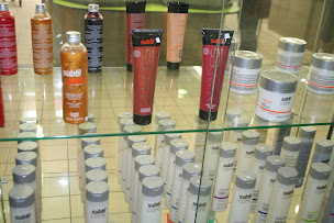 Photo n°5 de YBC Coiffure à Bruguières (Salon de coiffure)