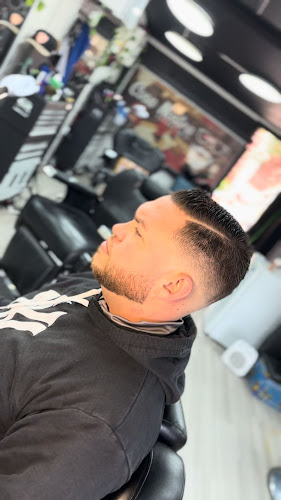 Cosa nostra Barbershop - Barbería