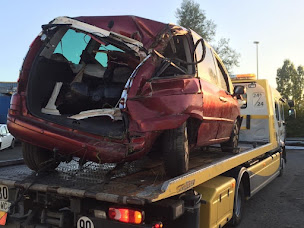 Photo n°19 de DÉPANNAGE AUTO & REMORQUAGE VOITURE BAGNOLET (93) | REMORQUEUR DÉPANNEUR à Bagnolet (Service de remorquage)