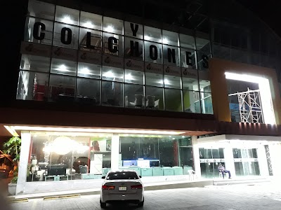 Photos of Plaza Fama Home Center