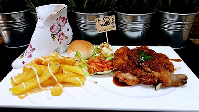 La Wood Cafe