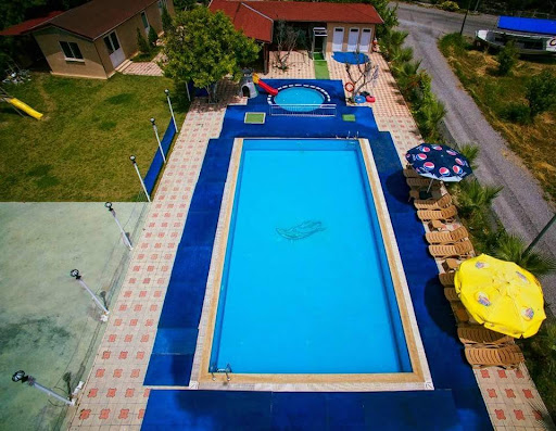 Su Cafe ve havuz &Yavuz Bozdas Spor Okulları