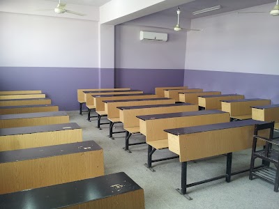 Photos of Al Hadba University College
