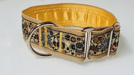 Moths Collars - Visual