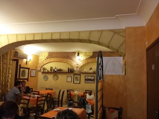 Trattoria La Rustica Di Messina Carmela