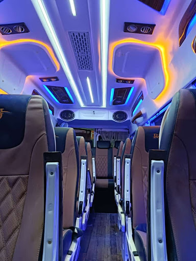 Best attractive Interior of Tempo Traveller post image