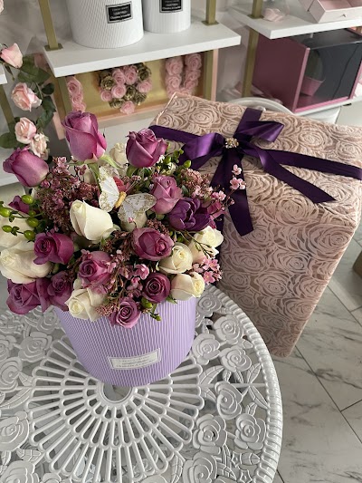 Rumi & Sadies WholeSale Floral Supply and Gifts