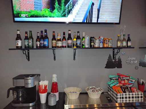 Lacey's Place - Slot Bar - Thumbnail