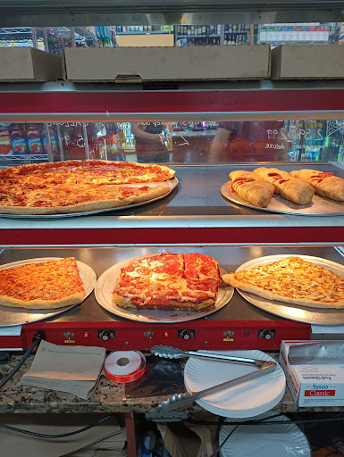 TOARMINA'S PIZZA - MILAN Logo