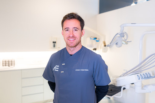 Álvaro Echeverría Clínica Dental