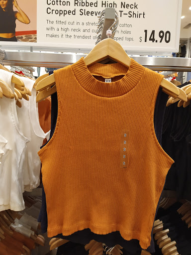 UNIQLO Pike and Rose - Thumbnail