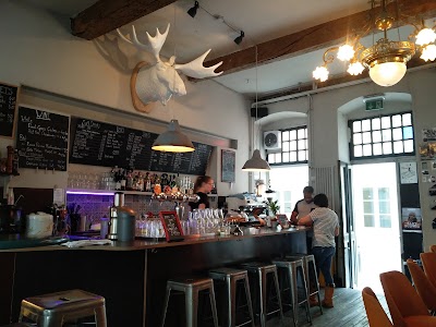 Photos of Konrad Caf&eacute; & Bar