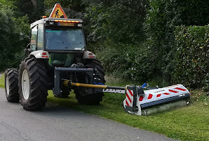 Photo n°8 de LAGARDE | Équipements de broyage des végétaux et broyage forestier à Mauléon-Licharre (Fabricant de machines agricoles)