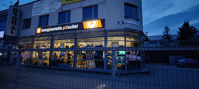 https://www.lampyiswiatlo.pl/outlet-krakow?utm_source=google&utm_medium=organic&utm_campaign=GMB%20Krakau