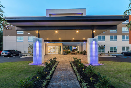 Holiday Inn Express & Suites Greenville S - Piedmont, an IHG Hotel