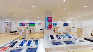 Photo n°7 de Boutique SFR Bordeaux Meriadeck à Bordeaux (Opérateur téléphonique)