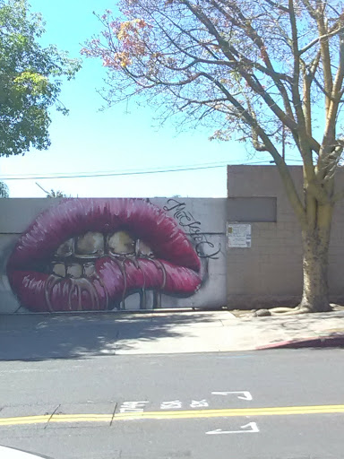 Hollywood / Whitley - Thumbnail