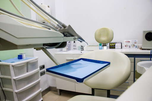 De la Torre Clínica Dental | Dentista en Torrevieja - Thumbnail