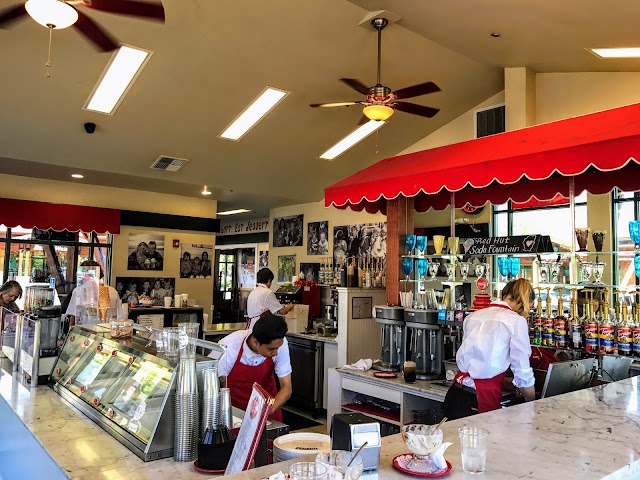 The Red Hut Cafe