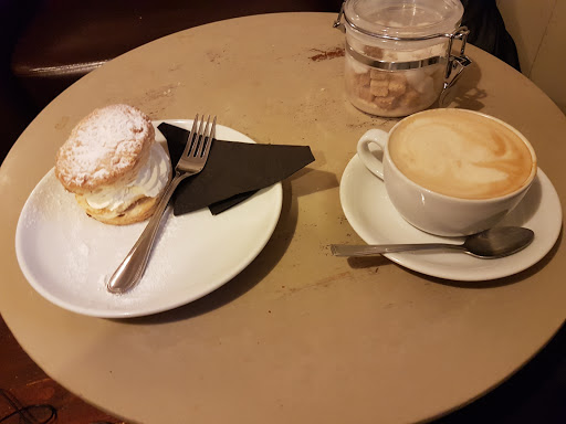 Deli-E11even - Visual
