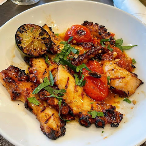 Jonah's Kitchen + Bar Santa Monica CA by null