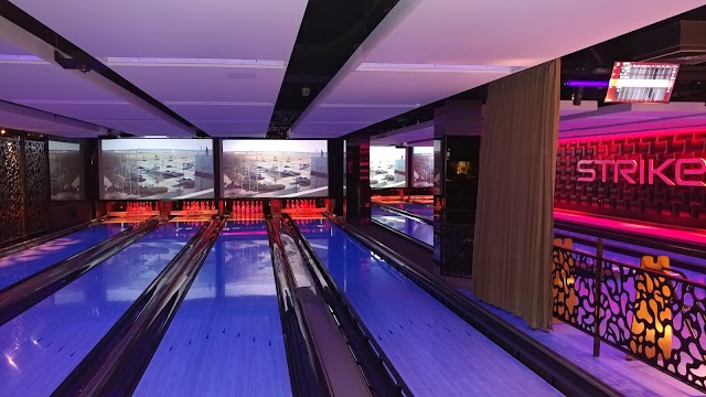Strike Bowling Glen Waverley