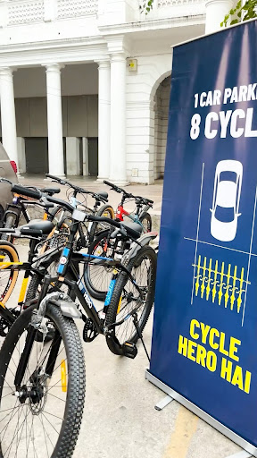 Hero made heads turn in a HEROic way! Ditch ‘em cars & parking stress because cycles are for the…