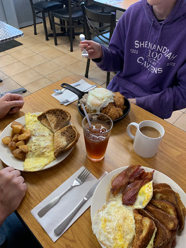 DOTTY & RAYS - SALEM'S OLDEST DINER Gallery - United States
