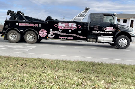 S & R Towing featured image