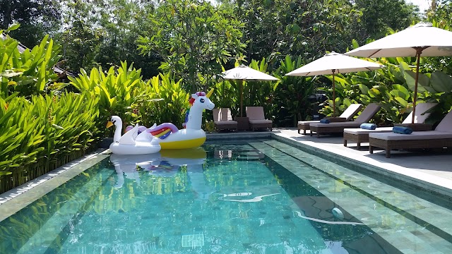 Royal Retreat Villas