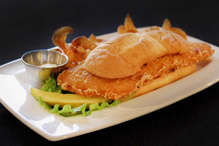 Clubhouse Restaurant + Bar by null