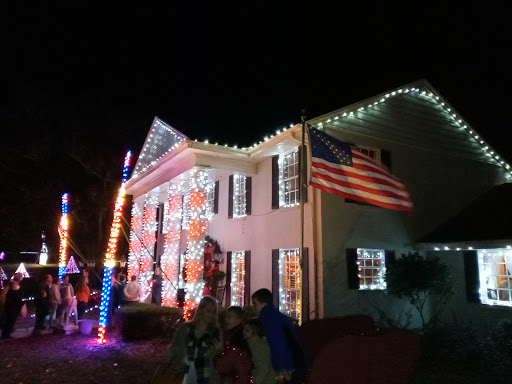 Cottom Farm Christmas Village in Weirsdale FL - Thumbnail