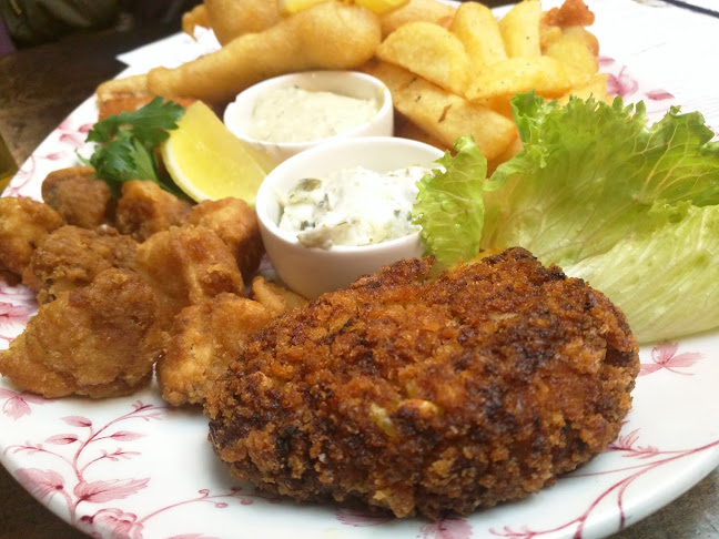 The Feathers - Pub