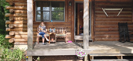 Relaxin Cabins Logo