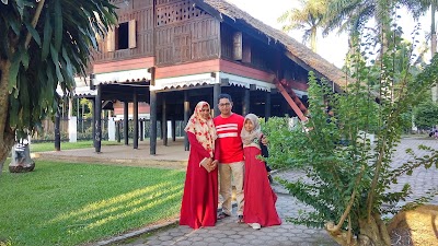 Photos of Rumah Adat Cut Meutia