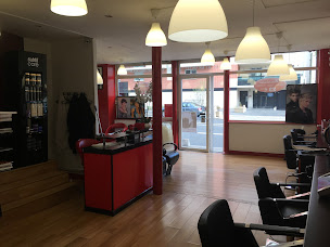 Photo n°44 de Elise coiffure ( Coiffeur Mixte Courbevoie ) à Courbevoie (Salon de coiffure)