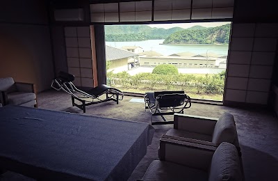 FAN美術館/藤原啓記念館/FANカフェ