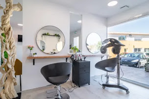 Photo n°26 de Le sixième à Brignoles (Salon de coiffure)