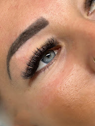 Photo n°23 de Viktoria Glam à Marseille (Institut de beauté)