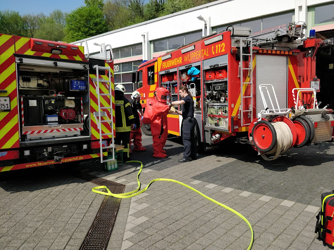 Feuerwehr Wuppertal - Umweltschutzzug photo